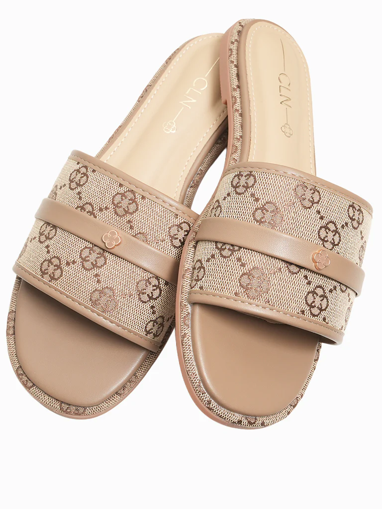 Cecile Slides - Image 3