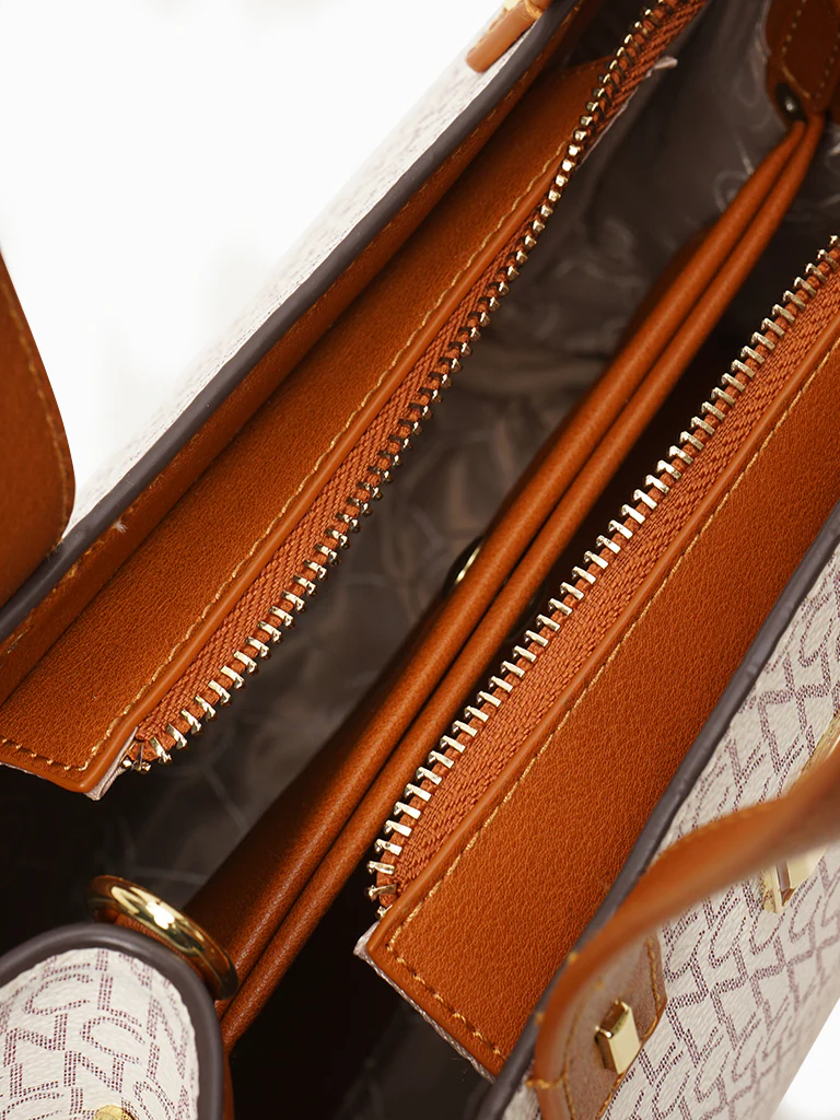 Crizelda Handbag - Image 9