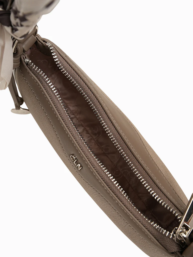 Debbie Shoulder Bag - Image 11