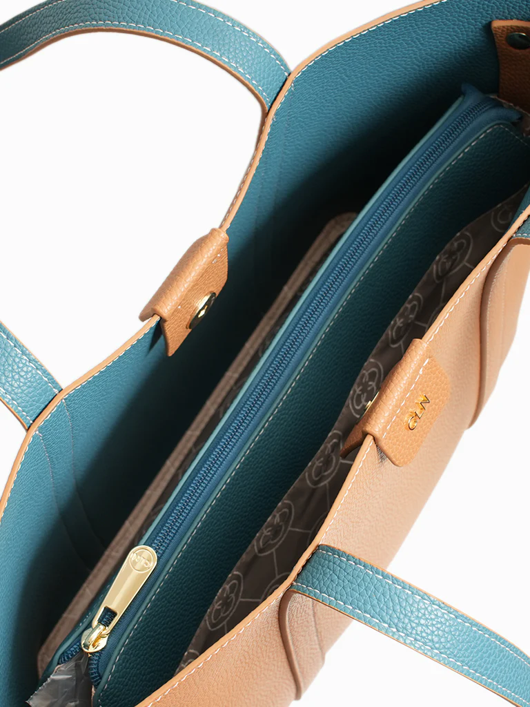Kelzy Tote Bag - Image 6
