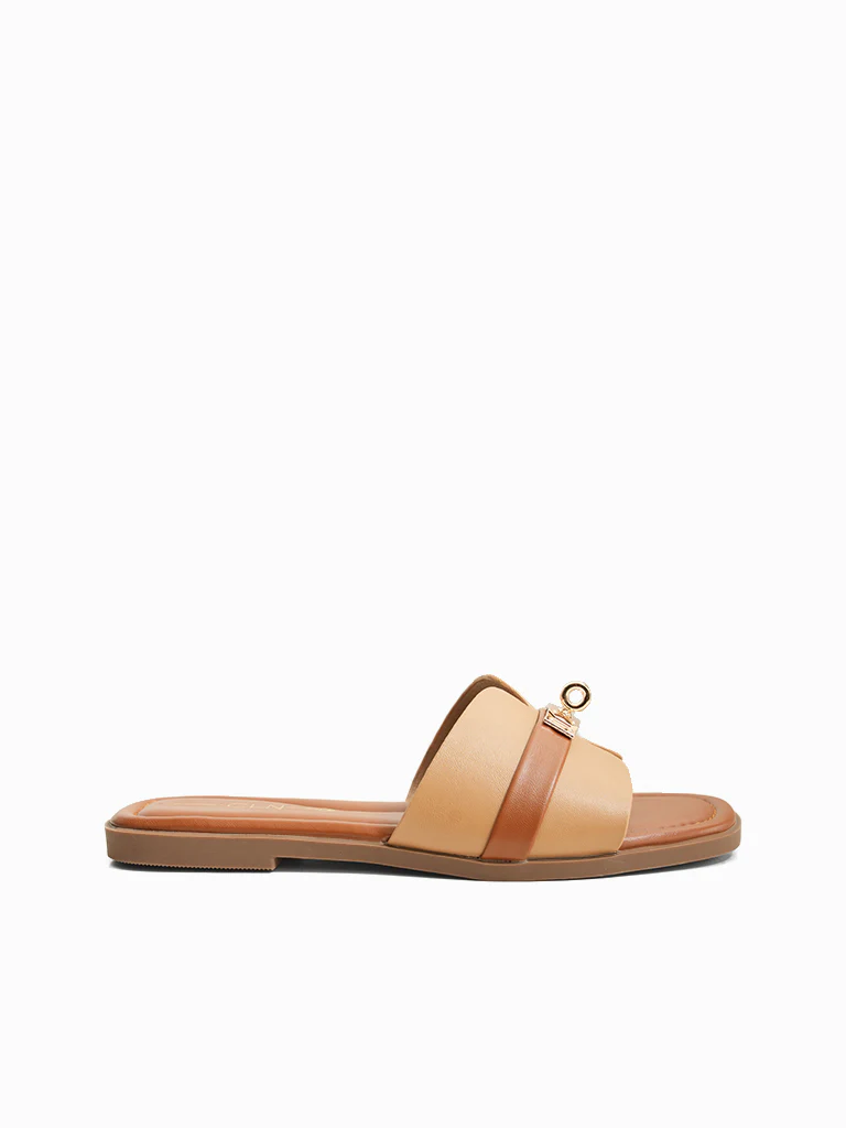 Priscilla Slides - Image 4