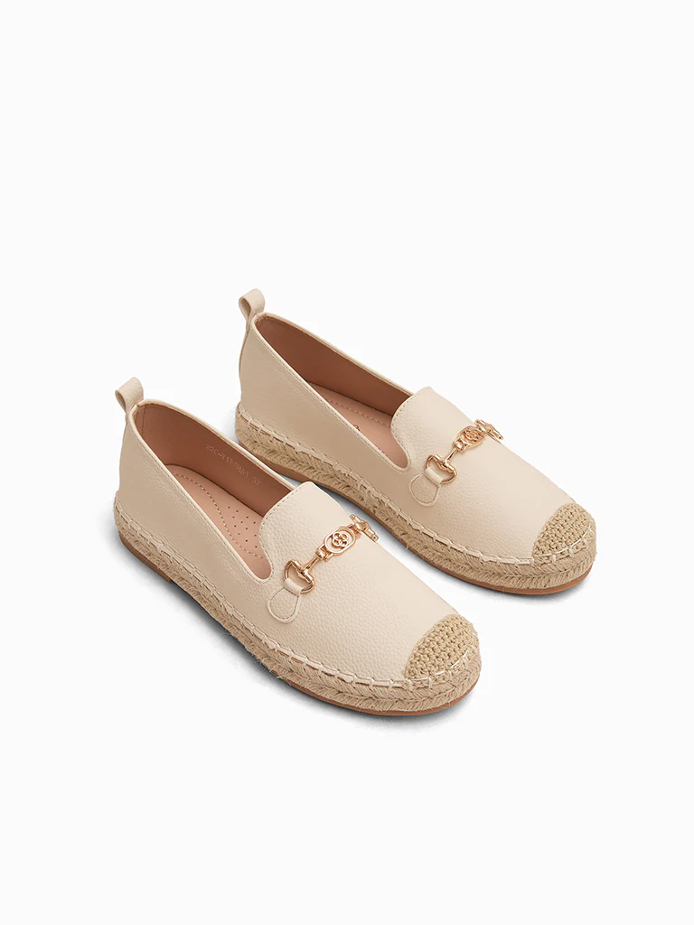 Yiesha Slip-on Loafers - Image 7